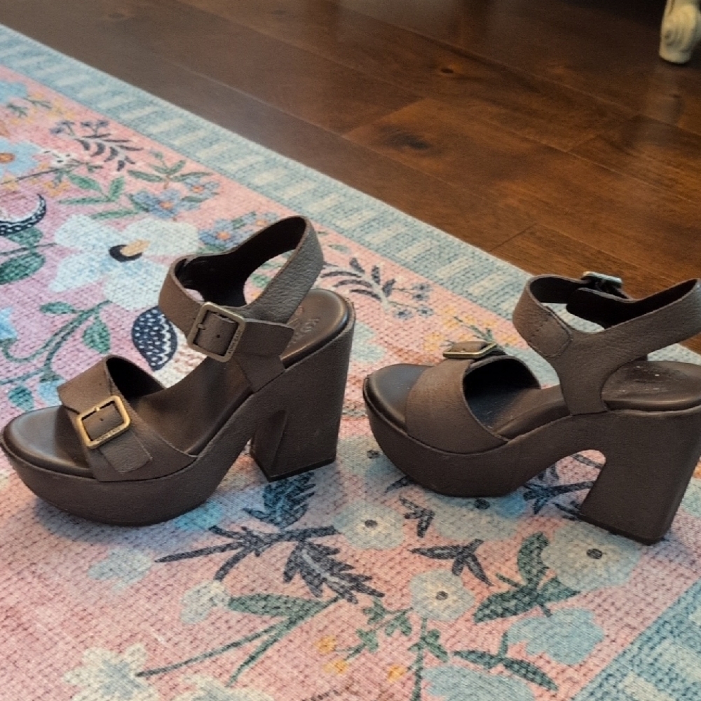 Chunky Brown Platform Sandals